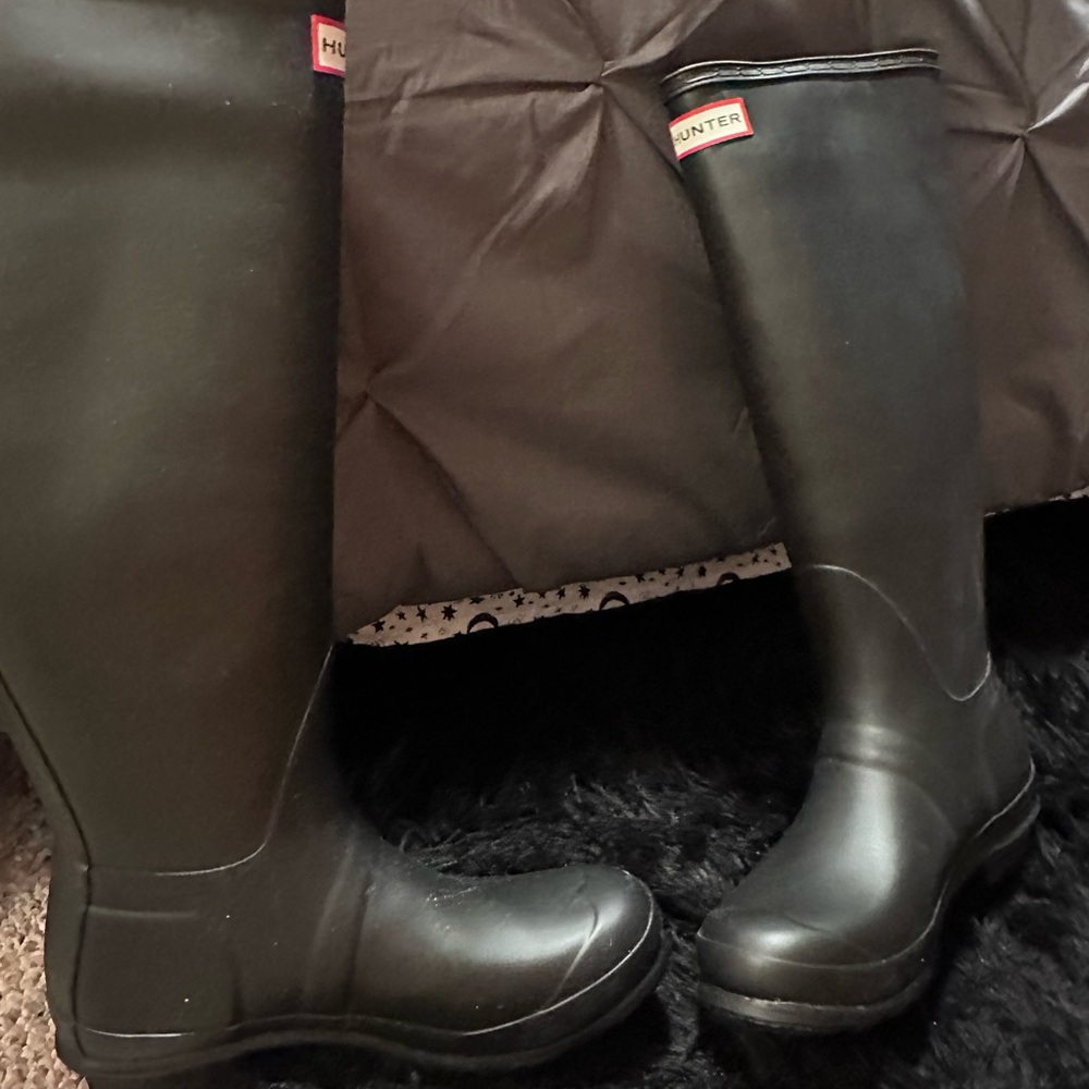 Size 8 Tall Hunter Rain boots